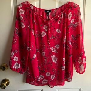 Floral semi-sheer women’s red tie front blouse top with tank size XL